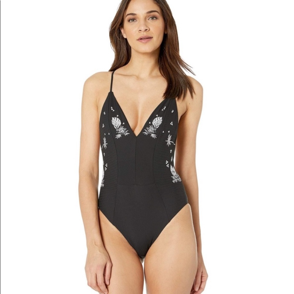 Hurley Rib Embroidery Strappy One-Piece M and L